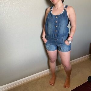 Pull & Bear Shorts Overalls.